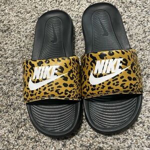 Nike women Leopard Print Slides